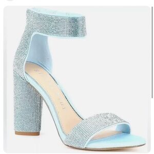 Gianni Bini size 7.5 Ronilynn bling sandals light blue